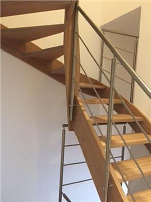 Inox balustrade op Franse eiken trap